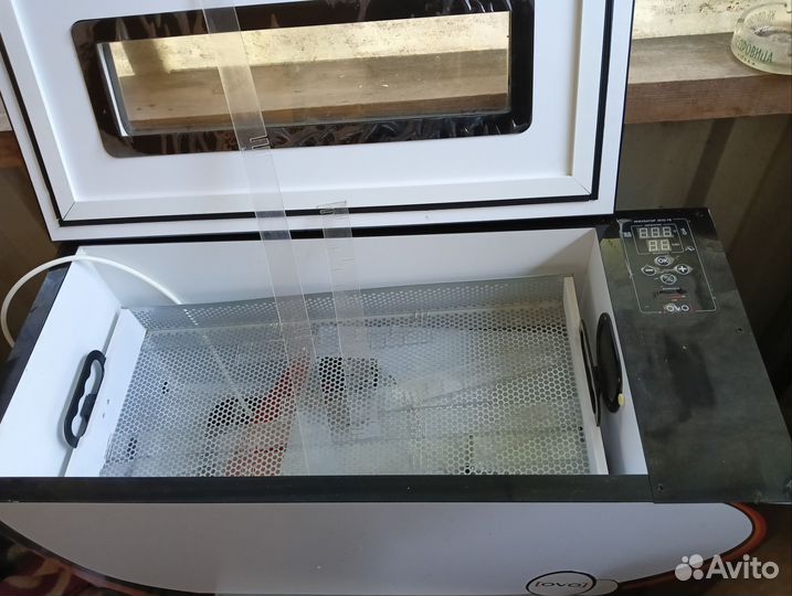 Инкубатор автоматический