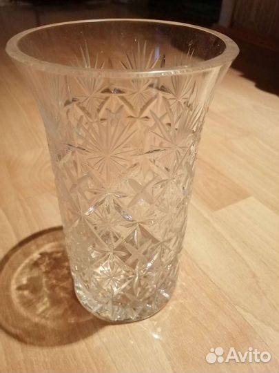 Вазы хрустальные и стекло, бокалы, фужеры