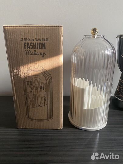 Органайзер для кистей и косметики