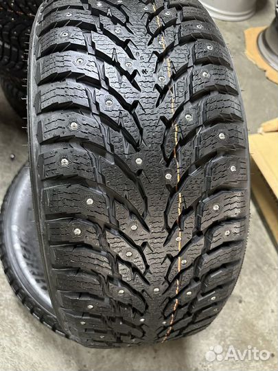 Nokian Tyres Hakkapeliitta 9 SUV 255/50 R19 107T