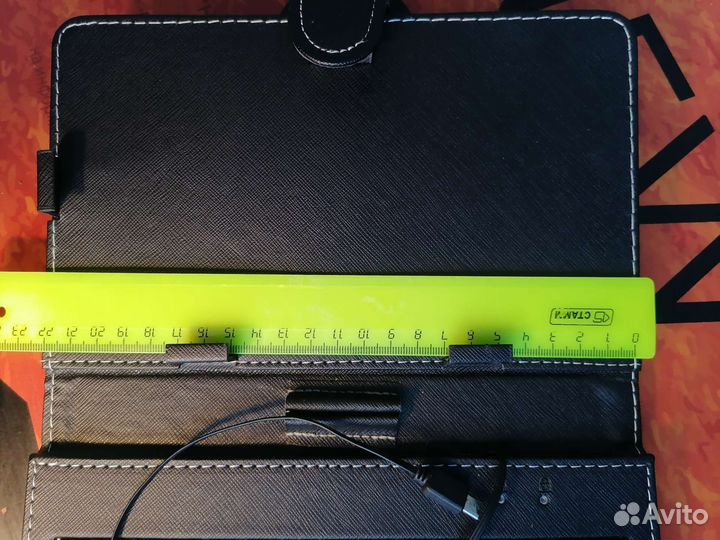 Чехол для планшета с клавиатурой