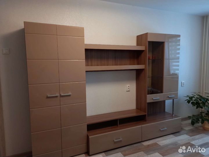 Стенка в гостиную бу