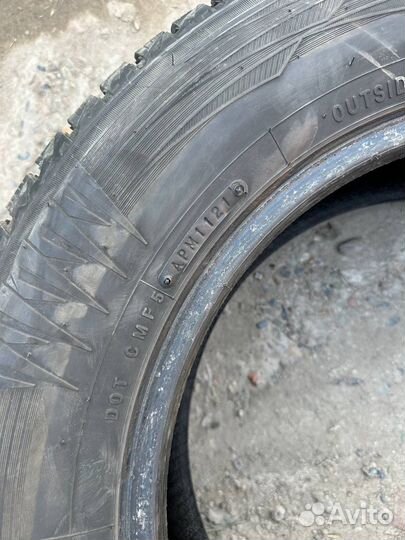 Nitto Therma Spike 225/65 R17
