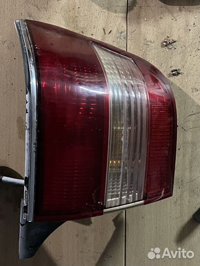 Стоп-сигнал Toyota Crown jZS 151, задний левый