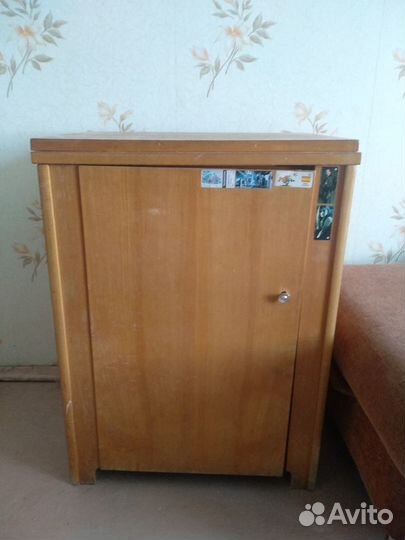 Продам швейную машинку