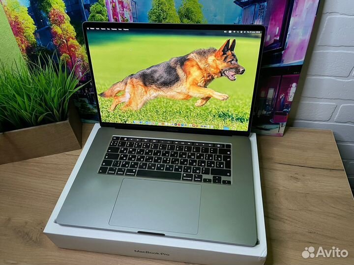 Macbook pro 16 2020 i7 16 512 Рабочая лошадка