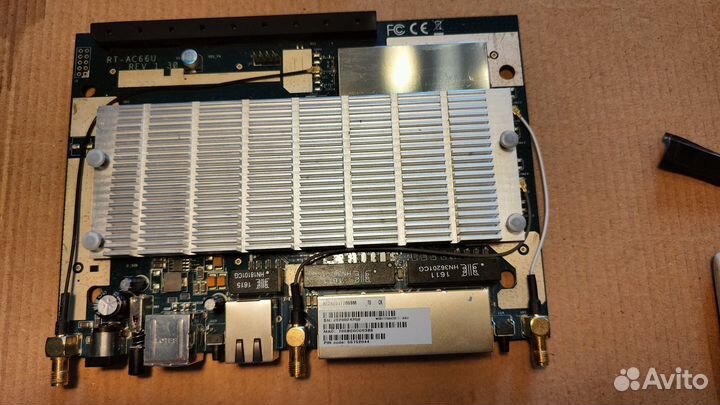 Wifi роутер asus RT-AC66U (2,4 и 5 GHz)