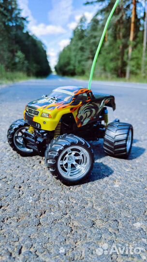 Машинка на радиоуправлении Pilotage Mini Monster