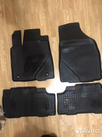 Коврики резиновые Toyota Highlender