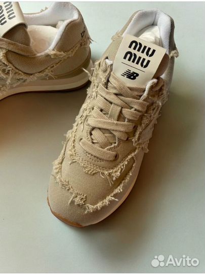 New balance miu miu