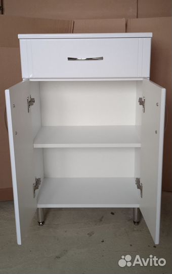 Комод для ванной комнаты