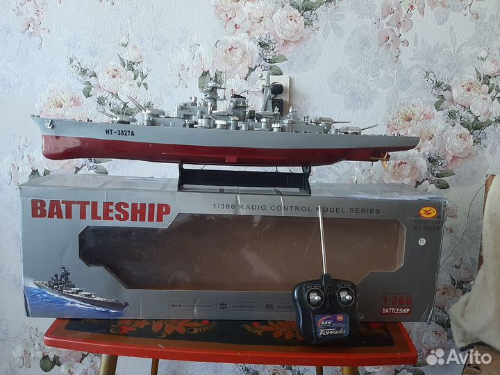 Корабль игрушка