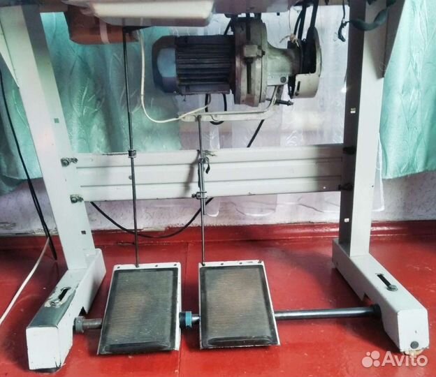 Швейная промышленная машина 