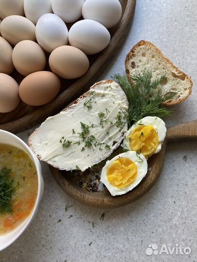 Домашние куриные яйца