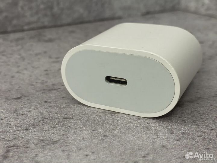 Блок питания для iPhone 20W