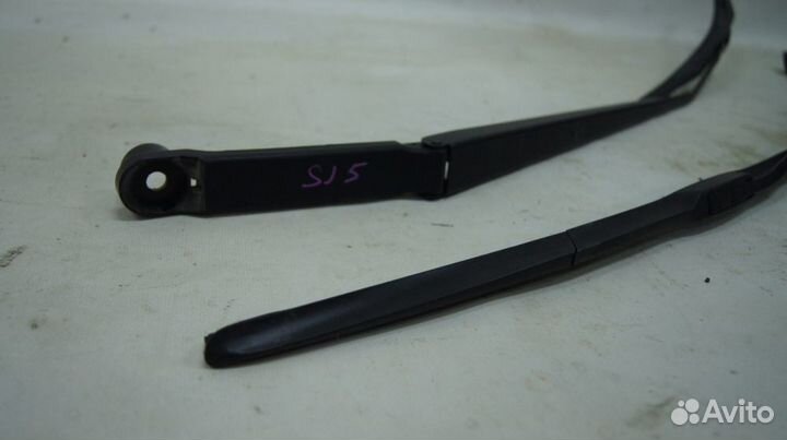 Поводок + щётка стеклоочистителя F комплект Forest