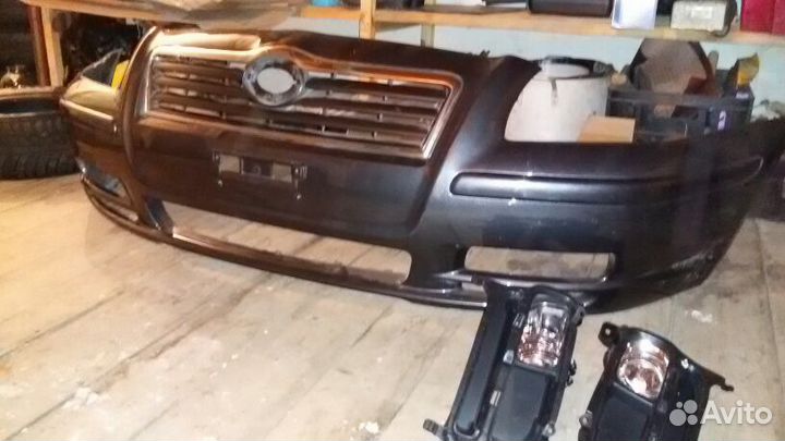 Бампер передний toyota avensis
