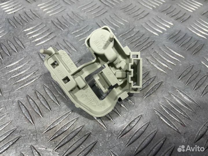 Б/У Плата заднего фонаря левого#003