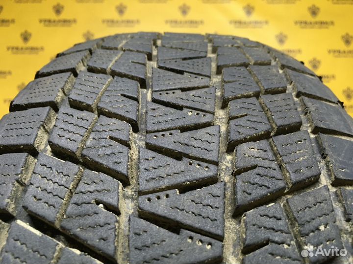 Bridgestone Blizzak DM-V1 215/70 R16 100R