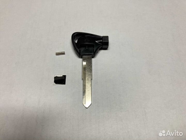 Заготовка ключа Yamaha Gear 4T UA06J (правая)