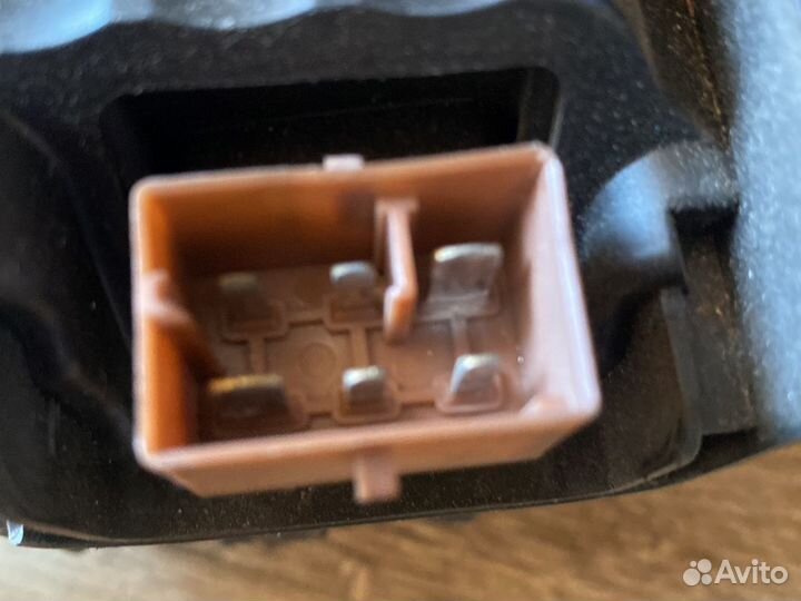 Audi a4 b6 моторчик отопителя салона
