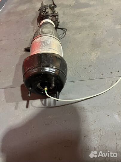 Амортизатор передний левый Mercedes-Benz Gle W166