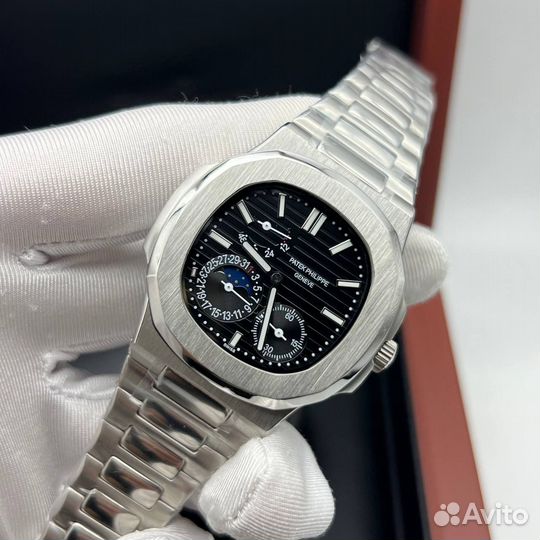 Премиум механика Patek Philippe Nautilus Moonphase