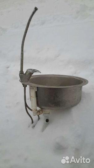 Кухонная мойка бу со смесителем