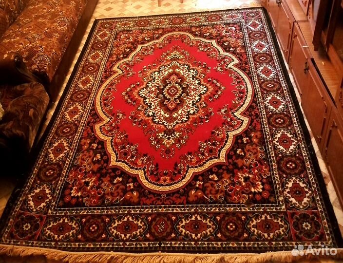 Ковер шерстяной