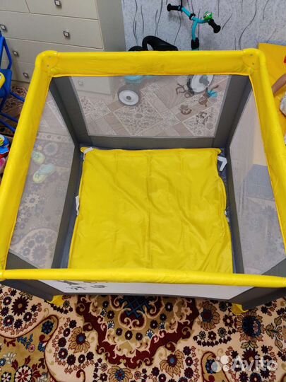 Манеж детский складной