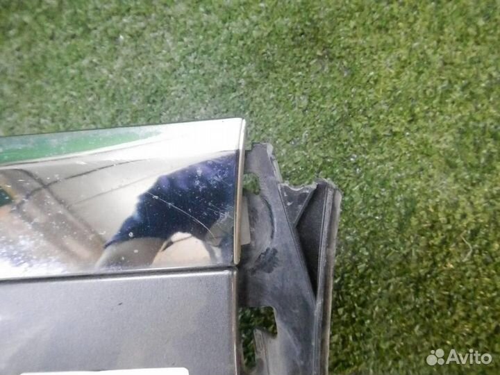 Накладка/расширитель крыла/арки передний правый Vo