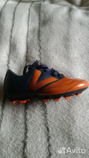 Детские футбольные бутсы