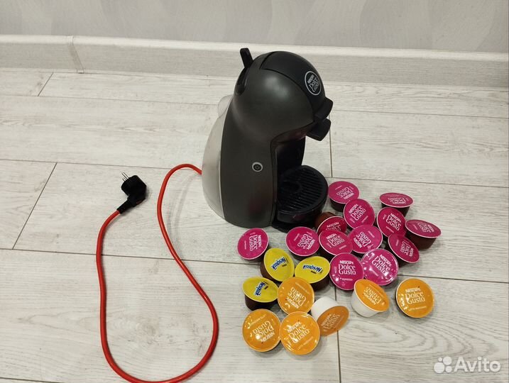 Кофемашина Nescafe dolce gusto