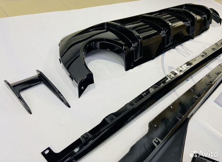 Обвес BMW F40 M performance чёрный глянец