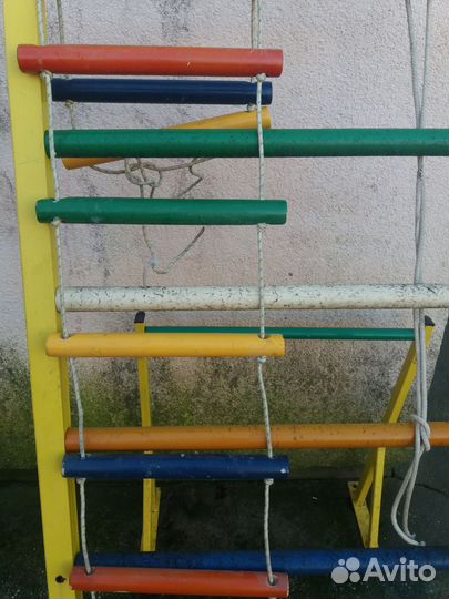 Шведская стенка с турником и брусьями бу