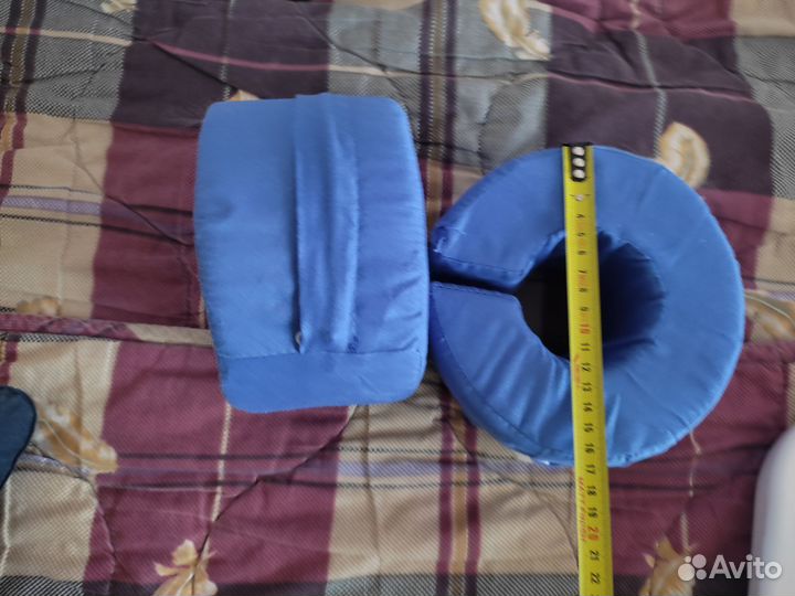 Две штуки подушки для поддержания рук и ног
