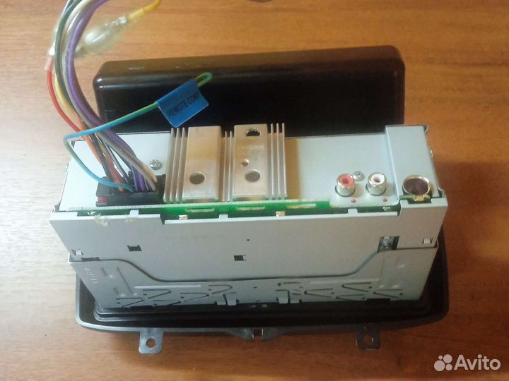 Магнитола JVC KD-X163 с рамко Лада Веста