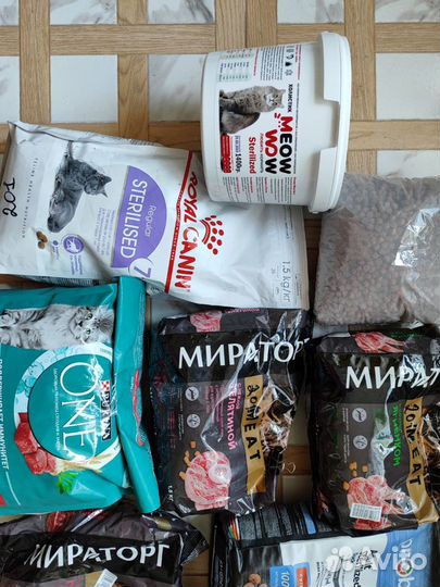 Корм / наполнитель для кошек много разного