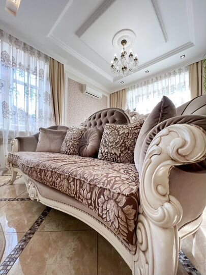 Дом 215 м² на участке 6 сот.