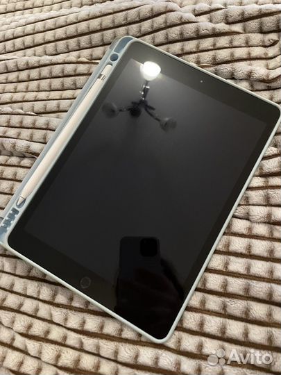 iPad 8 10.2 (2020) 32 Гб a2270 со стилусом