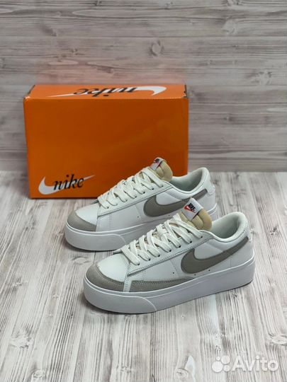 Кроссовки Nike Blazer