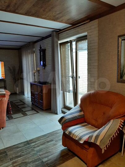 4-к. квартира, 110 м², 1/3 эт.