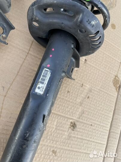 Стойка передняя Volkswagen golf mk5