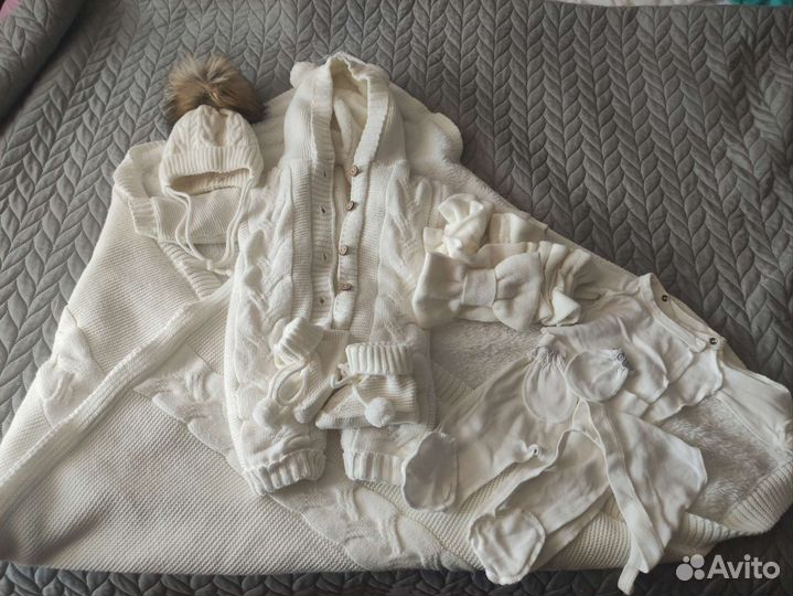 Вязаный комплект на выписку