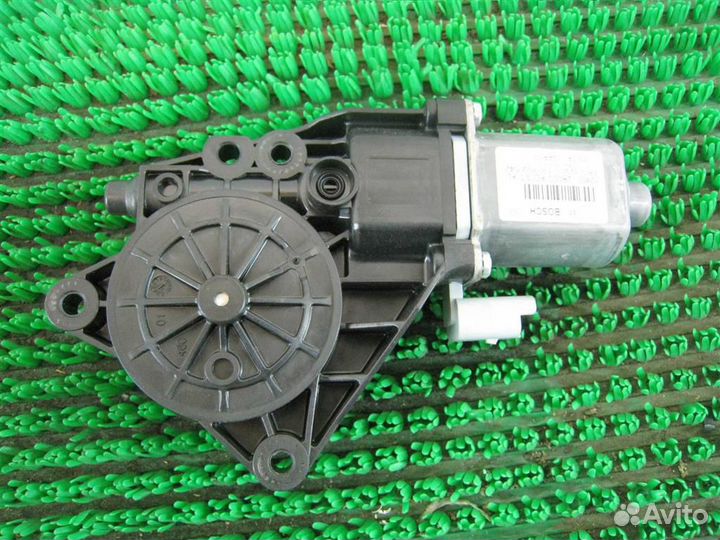 Мотор стеклоподъёмника передний левый Hyundai i30