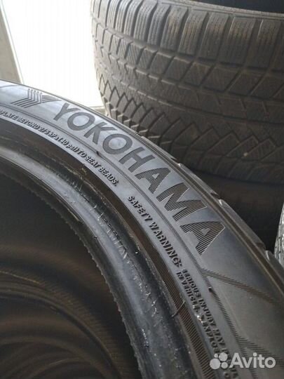 Yokohama Advan Sport V107A 325/35 R22 Y