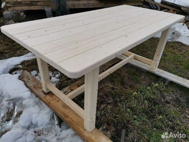 Стол для дачи