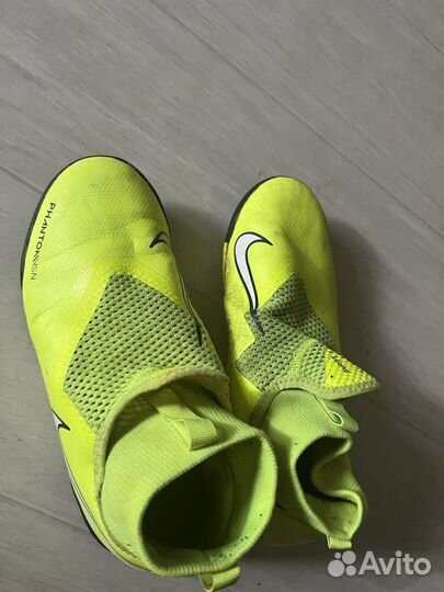 Кроссовки для футбола