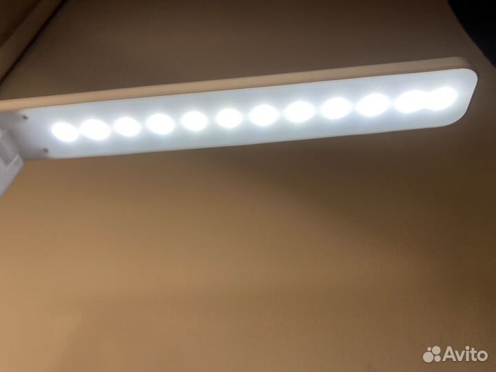 Светильник настольный