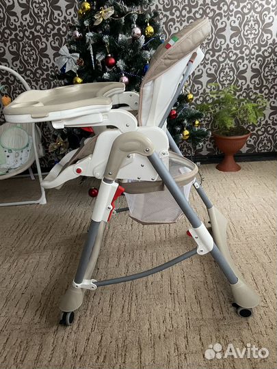 Продам детский столик для кормления